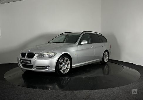 BMW 320, 2010