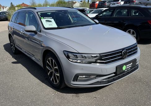 Volkswagen Passat Variant, 2023