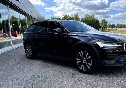 Volvo V60 Cross Country, 2022
