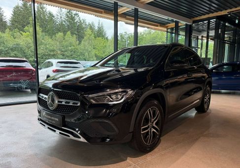 Mercedes-Benz GLA 200, 2023