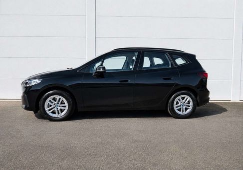 BMW 216, 2025