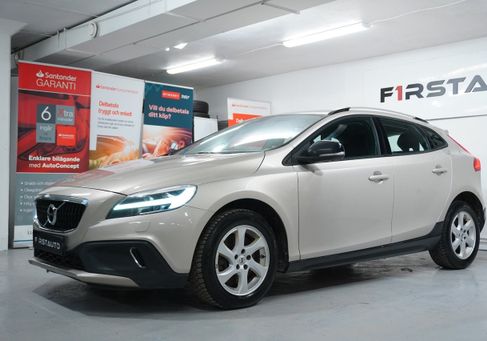 Volvo V40 Cross Country, 2017