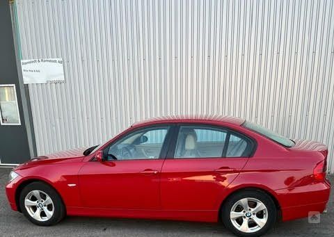 BMW 318, 2007