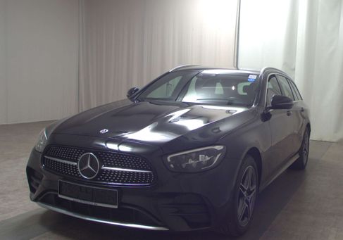 Mercedes-Benz E 300, 2023 2