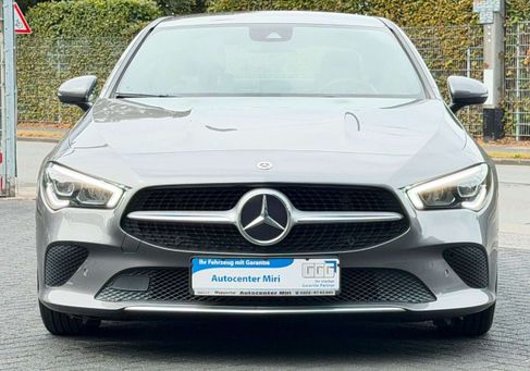Mercedes-Benz CLA 180, 2022