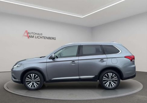 Mitsubishi Outlander, 2020