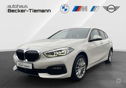 BMW 118, 2021