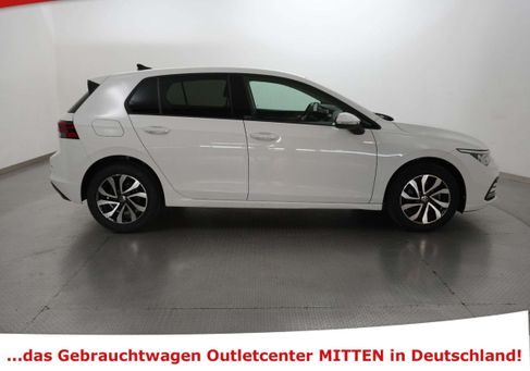 Volkswagen Golf, 2023 2