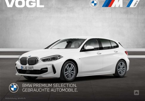 BMW 118, 2021