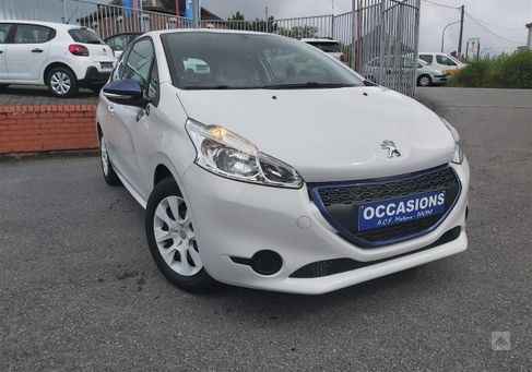 Peugeot 208, 2015