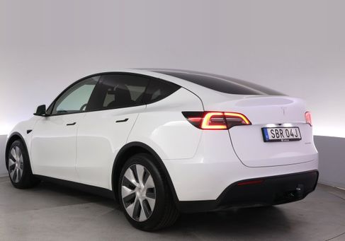 Tesla Model Y, 2024 3