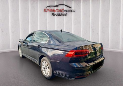 Volkswagen Passat, 2021