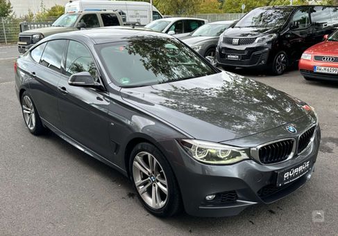 BMW 330, 2018