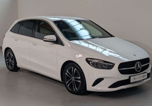 Mercedes-Benz B 220, 2023