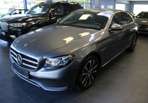 Mercedes-Benz E 300, 2019 3