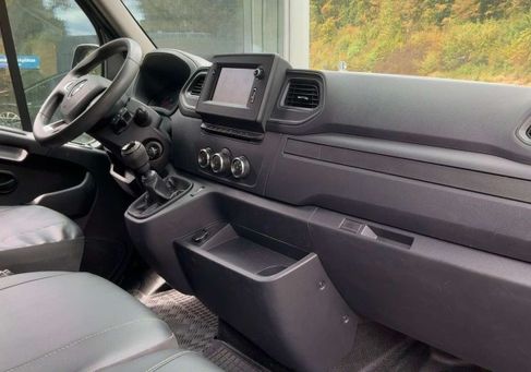 Renault Master, 2022 3