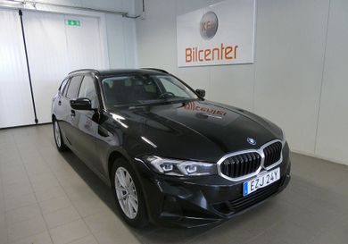 BMW 330, 2024