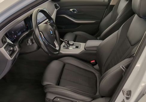 BMW 318, 2022
