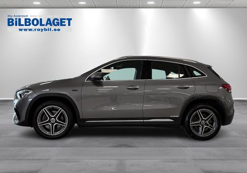 Mercedes-Benz GLA 250, 2021