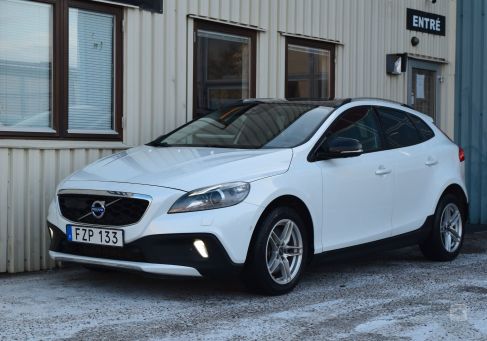 Volvo V40 Cross Country, 2016