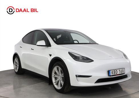 Tesla Model Y, 2023 3