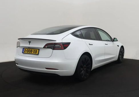 Tesla Model 3, 2022 3