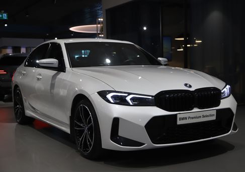 BMW 330, 2023 3