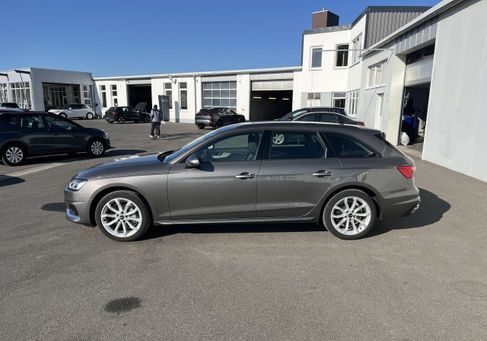 Audi A4, 2022