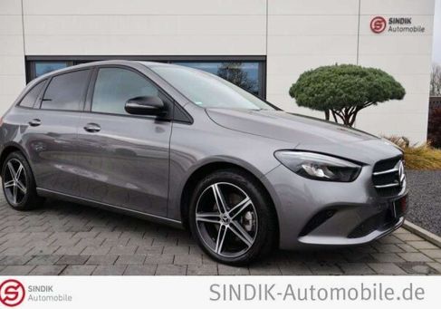 Mercedes-Benz B 220, 2022 2