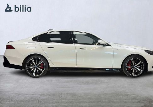 BMW 550, 2024