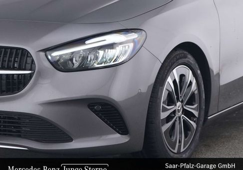 Mercedes-Benz B 180, 2025