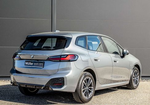 BMW 220, 2023 2