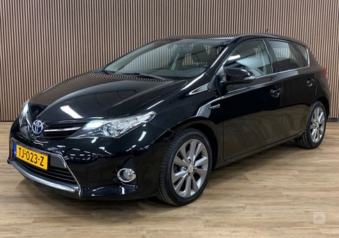 Toyota Auris, 2015