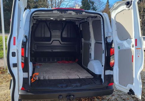 Ford Transit Custom, 2024 3