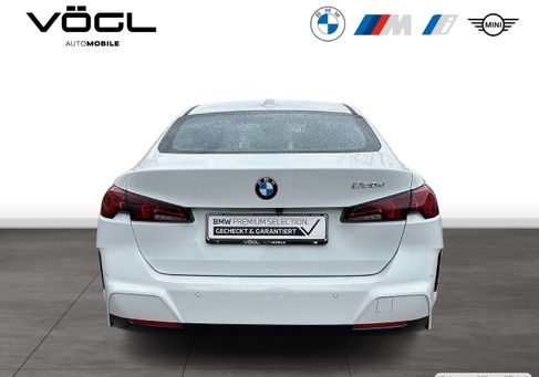 BMW 220, 2025 3