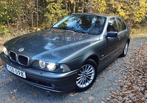 BMW 525, 2003