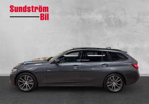 BMW 330, 2021