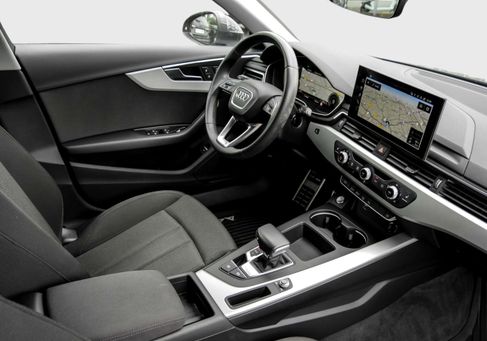 Audi A4, 2023