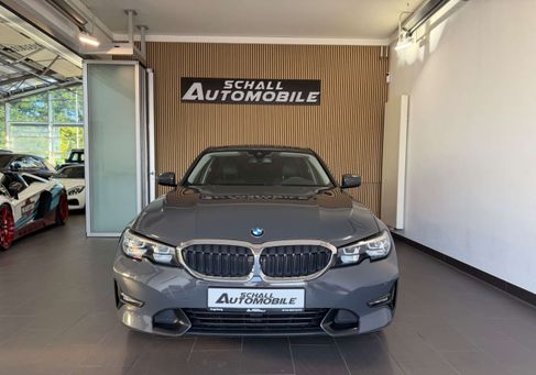 BMW 318, 2021