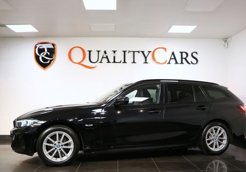 BMW 330, 2023