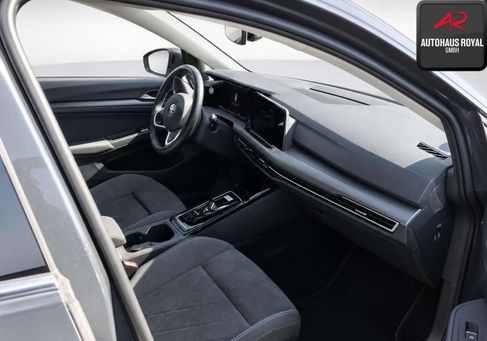 Volkswagen Golf, 2023 3