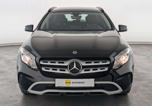 Mercedes-Benz GLA 180, 2018