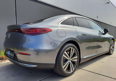 Mercedes-Benz EQE, 2022 3