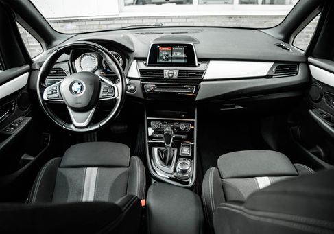 BMW 225 Active Tourer, 2018