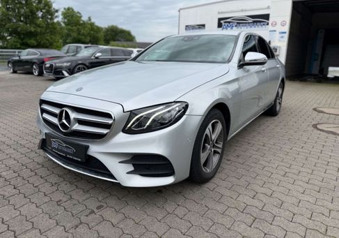 Mercedes-Benz E 200, 2018 3