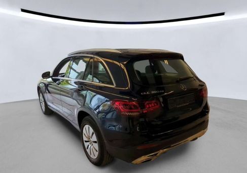 Mercedes-Benz GLC 300, 2021