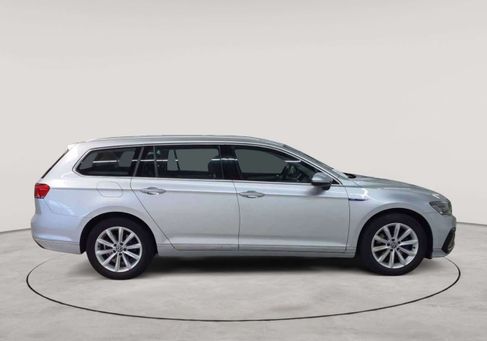 Volkswagen Passat, 2022