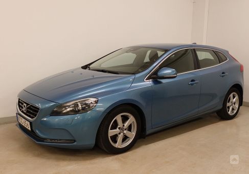 Volvo V40, 2016