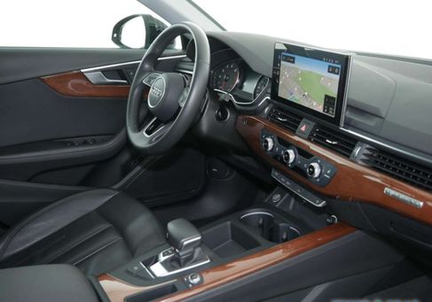 Audi A4, 2023
