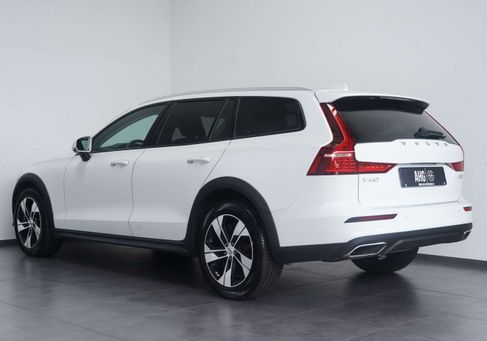 Volvo V60, 2022 3